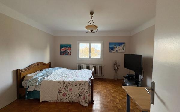 Maison à vendre Montauban (82) 5 chambres, double garage, piscine et cadre verdoyant