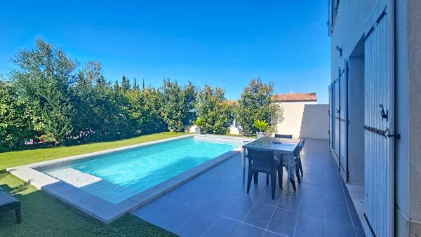 Maison T4 récente avec garage et piscine à Saint-Maximin-la-Sainte-Baume