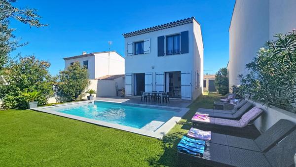 Maison T4 récente avec garage et piscine à Saint-Maximin-la-Sainte-Baume