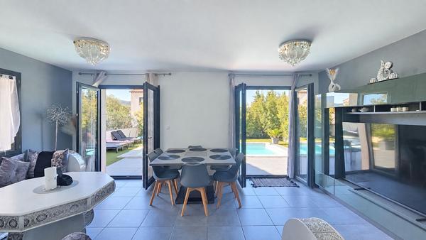 Maison T4 récente avec garage et piscine à Saint-Maximin-la-Sainte-Baume