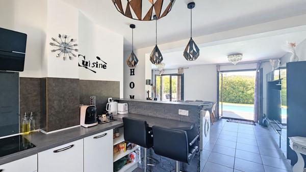 Maison T4 récente avec garage et piscine à Saint-Maximin-la-Sainte-Baume
