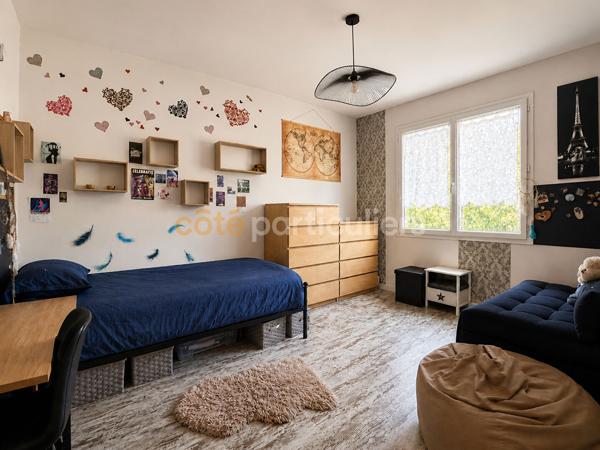 Vente
                Maison89,76 m² - 5 Pièces -
                    L AIGUILLON LA PRESQU ILE (85460)