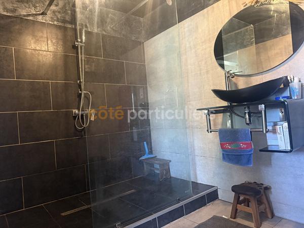 Vente
                Maison89,76 m² - 5 Pièces -
                    L AIGUILLON LA PRESQU ILE (85460)