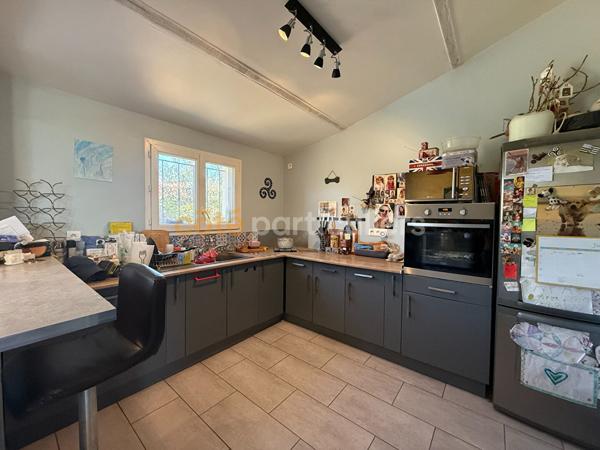 Vente
                Maison89,76 m² - 5 Pièces -
                    L AIGUILLON LA PRESQU ILE (85460)