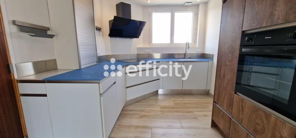 Appartement
         3 pièces
        - 58 m² 225 000 € *