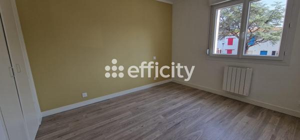 Appartement
         3 pièces
        - 58 m² 225 000 € *