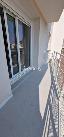 Appartement
         3 pièces
        - 58 m² 225 000 € *