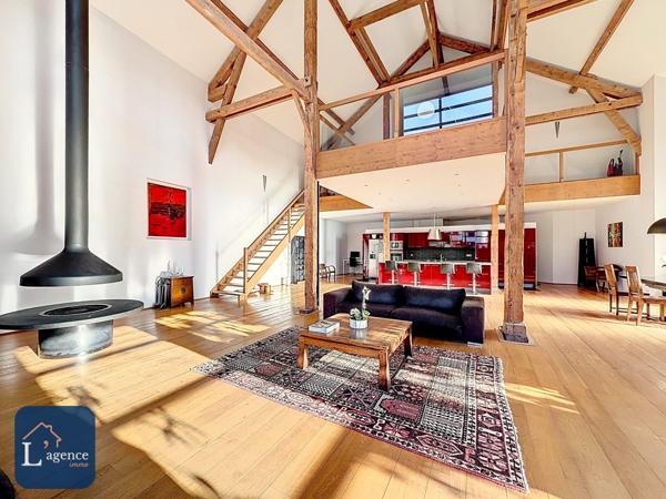 Grange rénovée d'exception T9 Thoiry 01710