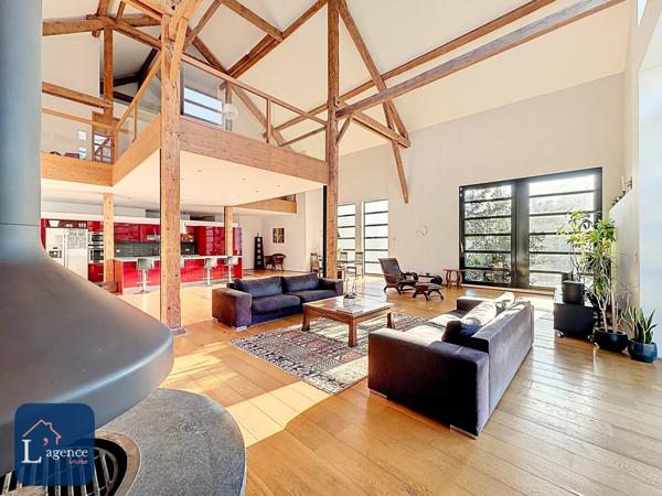 Grange rénovée d'exception T9 Thoiry 01710