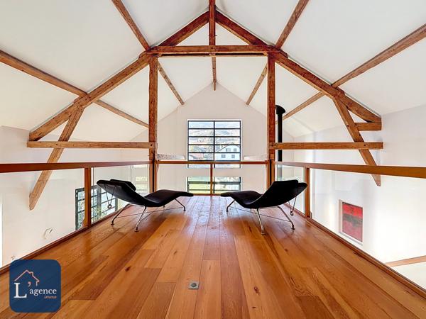 Grange rénovée d'exception T9 Thoiry 01710