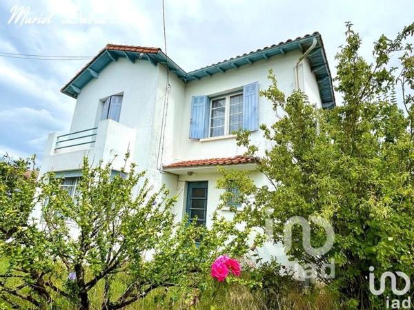 Maison 3 pièces de 100 m² à Étaules (17750)