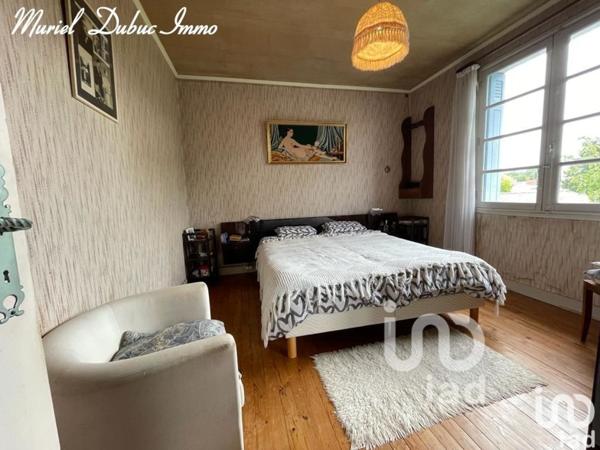 Maison 3 pièces de 100 m² à Étaules (17750)