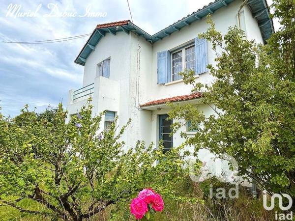 Maison 3 pièces de 100 m² à Étaules (17750)