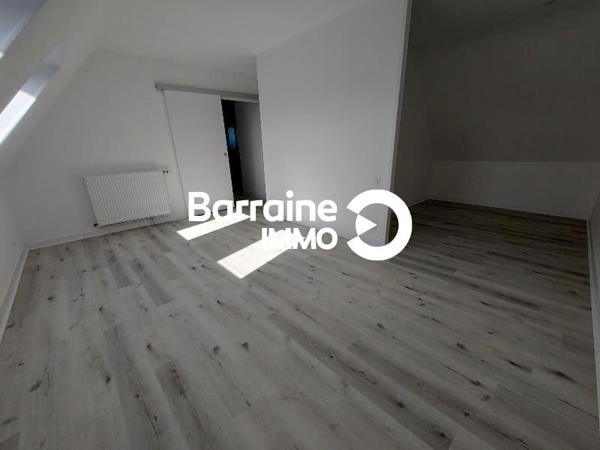 Location appartement à Saint-Pol-de-Léon, 3 pièces 88.85m²