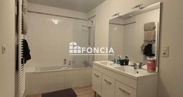 À vendre Appartement 4 pièces 100 m² - Roanne 42300