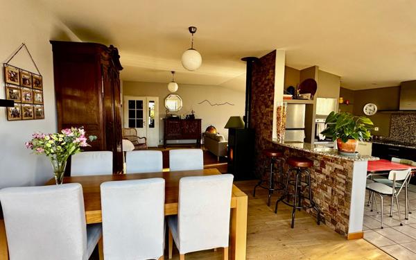 Maison à vendre    6 pièces •  Bordères-sur-l'Échez