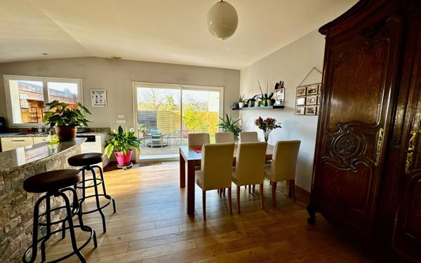 Maison à vendre    6 pièces •  Bordères-sur-l'Échez