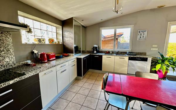 Maison à vendre    6 pièces •  Bordères-sur-l'Échez