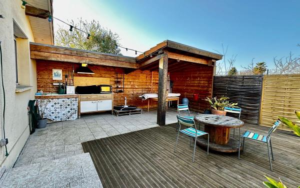 Maison à vendre    6 pièces •  Bordères-sur-l'Échez