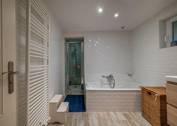 Maison JUPILLES 6 pièce(s) 117 m2 entre le MANS (72) et TOURS (37)