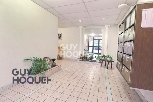 Bernay, centre-ville, tout à pied, commerces, Gare