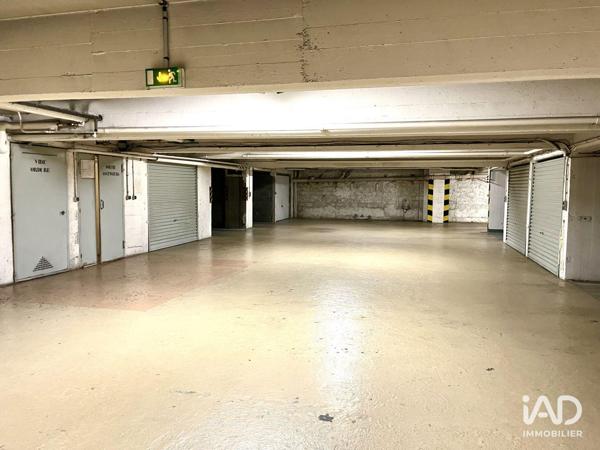 Location parking 11 m² Paris 7
