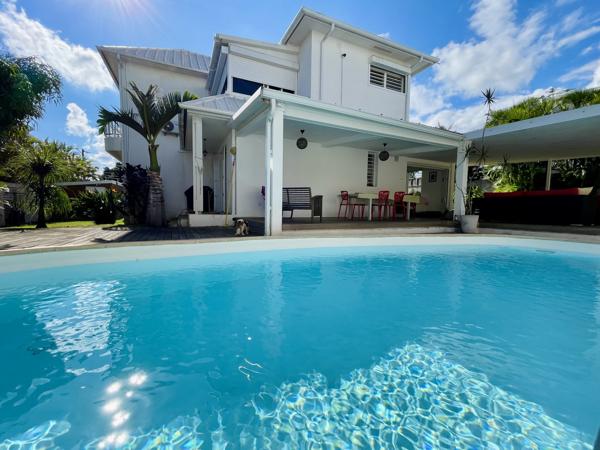 Villa 7 pièces – Piscine, garage, terrain 914 m² – Ravine des Cabris (Saint-Pierre)