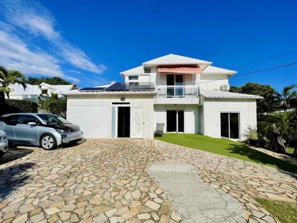 Villa 7 pièces – Piscine, garage, terrain 914 m² – Ravine des Cabris (Saint-Pierre)