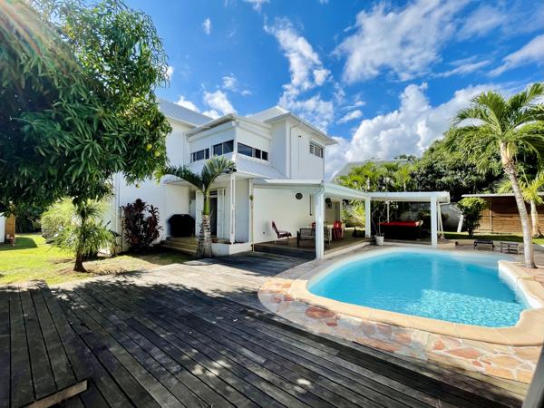 Villa 7 pièces – Piscine, garage, terrain 914 m² – Ravine des Cabris (Saint-Pierre)