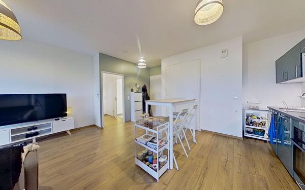 Appartement à louer    2 pièces • 47,20 m2 Bordeaux