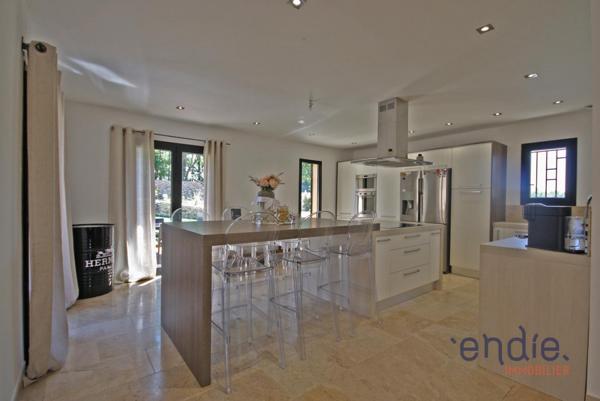 Lorgues, Magnifique Villa de 150m2, 3 chambres, piscine