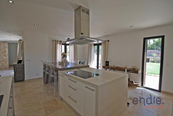 Lorgues, Magnifique Villa de 150m2, 3 chambres, piscine