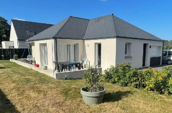 Venez visitez rapidement cette jolie maison.