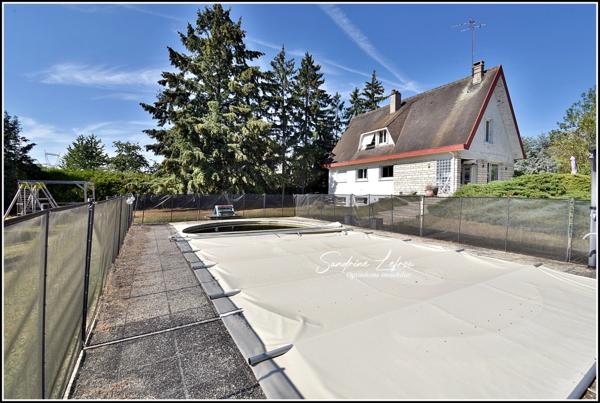 La Chaussée-d'Ivry – Maison familiale avec piscine, sous-sol total et plus de 2 788 m² de terrain