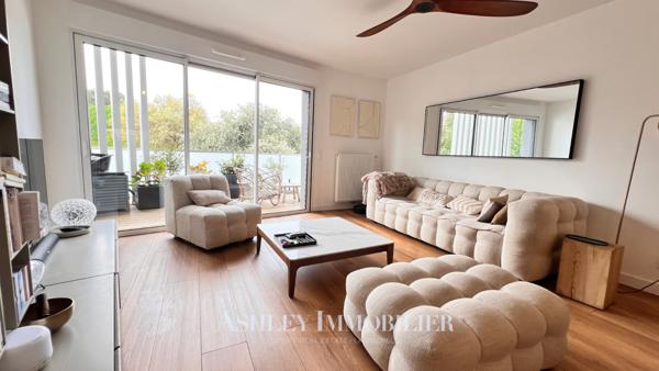À VENDRE  APPARTEMENT TYPE 4 - 83m² BALCON -  À 100M DE LA MER - LES MINIMES - PARKING