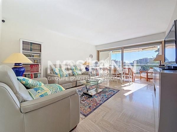 MANDELIEU : 4P TRAVERSANT AU CALME