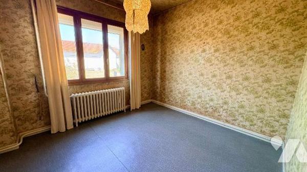 Situé à SALBRIS (41300) dans un quartier résidentiel très calme, sans circulation, ce pavillon ...