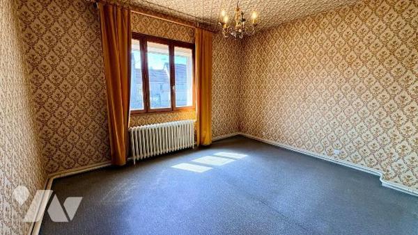 Situé à SALBRIS (41300) dans un quartier résidentiel très calme, sans circulation, ce pavillon ...