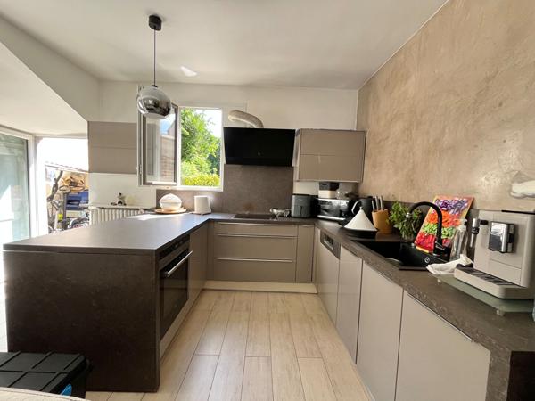 Maison F4 + grand Jardin