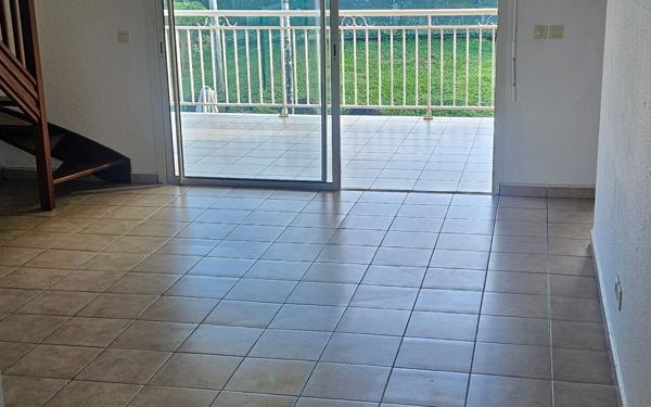 Appartement à vendre    4 pièces • 76,19 m2 Petit-Bourg