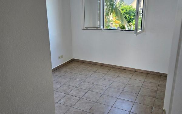 Appartement à vendre    4 pièces • 76,19 m2 Petit-Bourg