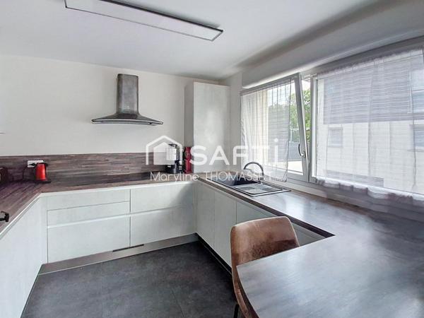 duplex en rez de jardin, avec 3 chambres