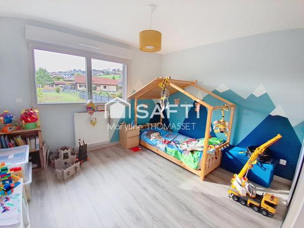 duplex en rez de jardin, avec 3 chambres