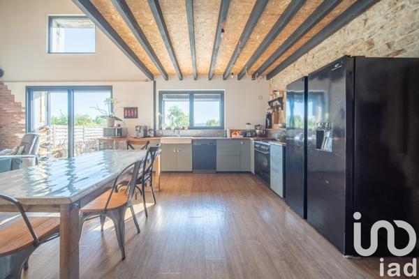 Maison 6 pièces de 200 m² à Russange (57390)