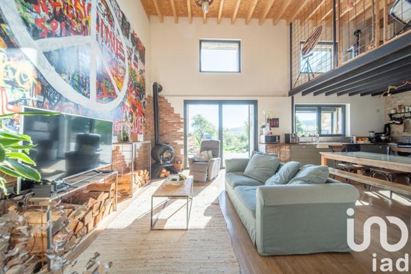 Maison 6 pièces de 200 m² à Russange (57390)