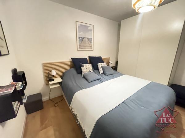 Appartement T2. Piscine. Vue mer. Cavalaire-sur-Mer (83240)