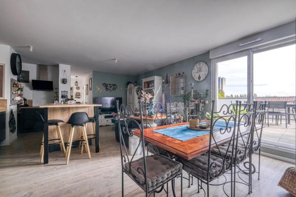 A MEAUX secteur recherché (secteur hôpital), appartement récent 3ème et dernier étage, 4 pièces 70 m² - 2 chambres - 1 terrasse - 1 place de stationnement couverte en sous sol