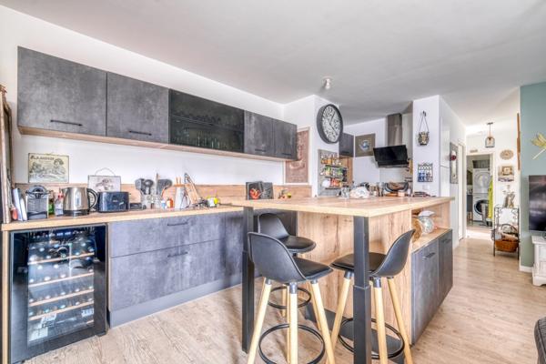 A MEAUX secteur recherché (secteur hôpital), appartement récent 3ème et dernier étage, 4 pièces 70 m² - 2 chambres - 1 terrasse - 1 place de stationnement couverte en sous sol