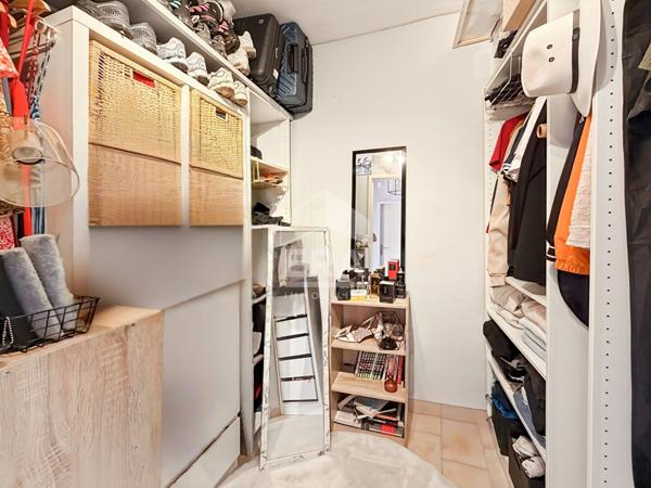 À vendre ? Appartement T4 lumineux + Place privative + Cave  80 m²  quartier Saint-Loup