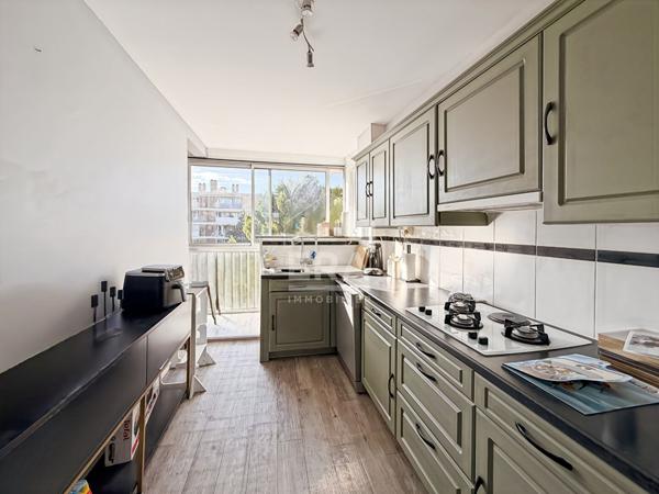 À vendre ? Appartement T4 lumineux + Place privative + Cave  80 m²  quartier Saint-Loup